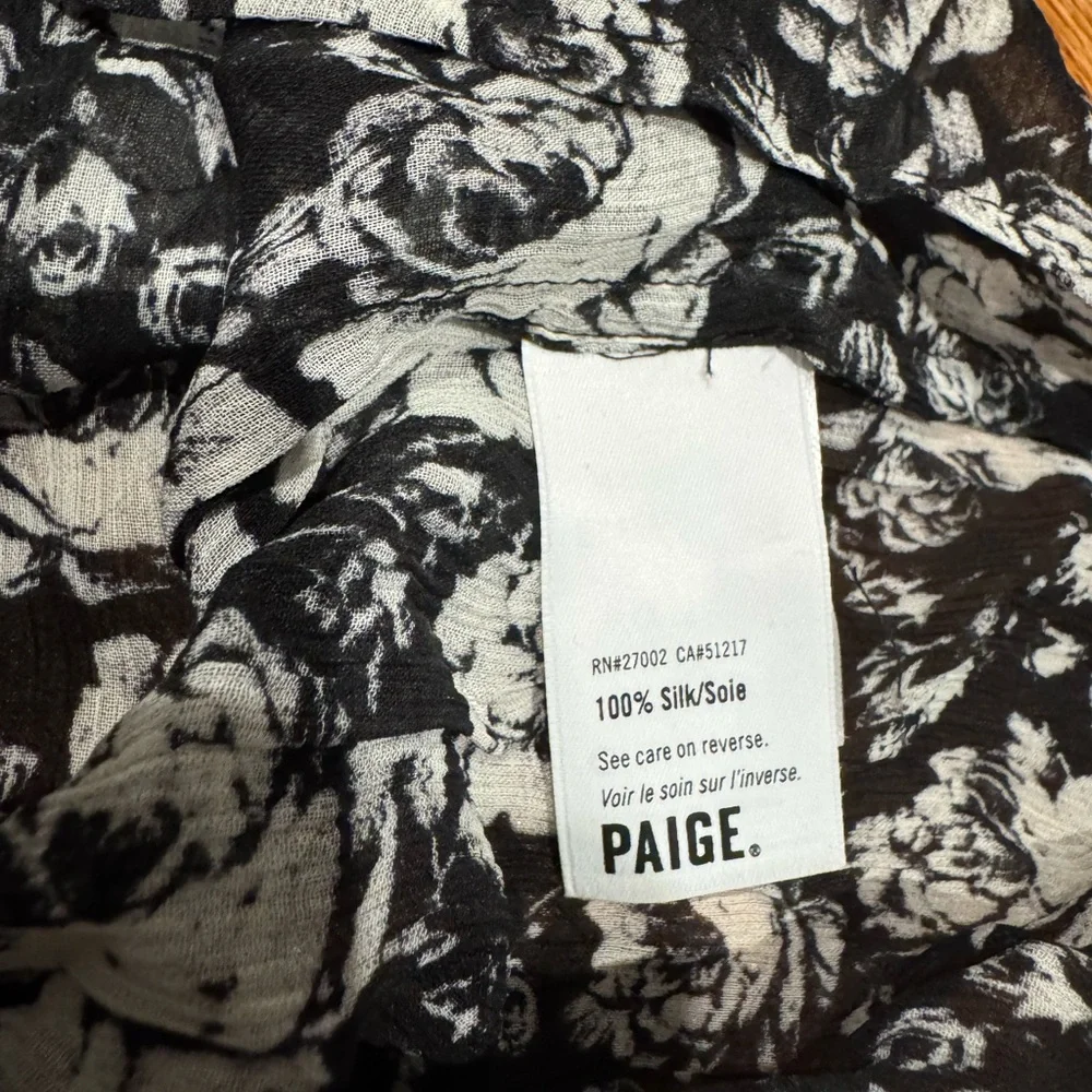PAIGE 100% Silk Robin Blouse Black and White Floral Gardenia Designer - Small - Picture 5 of 5